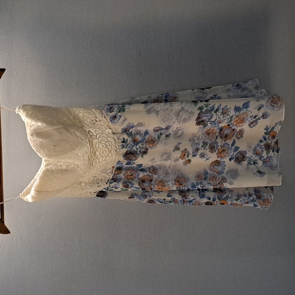 Cute Lace and Floral Strapless Dress - Picture 1 of 7